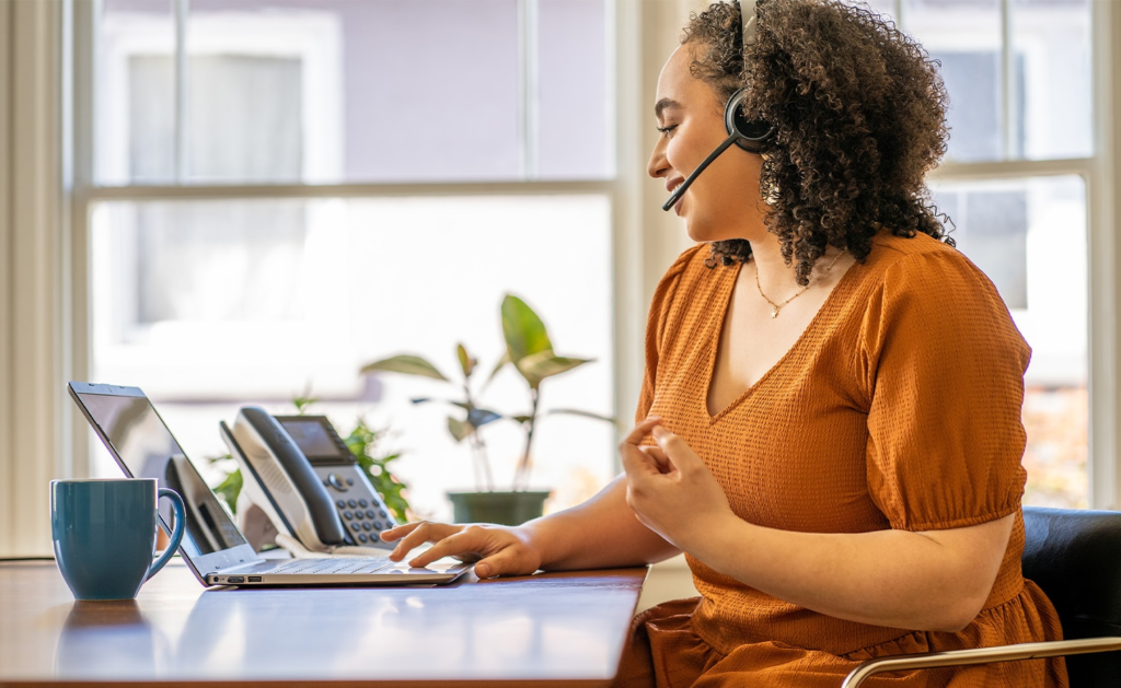 poly voyager 4320C wireless headset